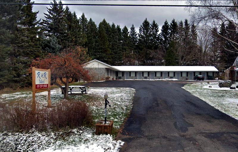 R & R Motel - Photo From Web Listing (newer photo)